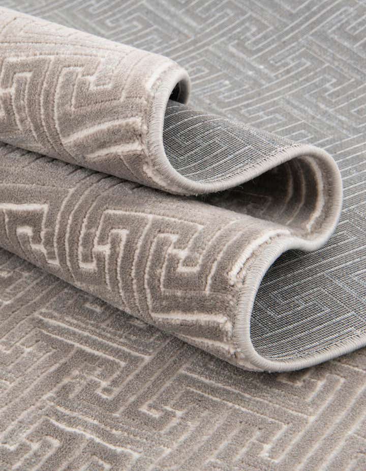 2' 2 x 6' Uptown Park Avenue Runner Rug