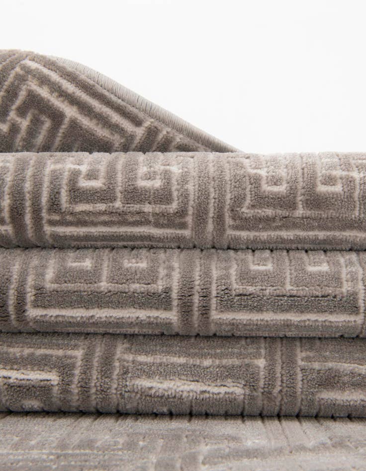 Detail image of 2' 2 x 6' Uptown Park Avenue Runner Rug