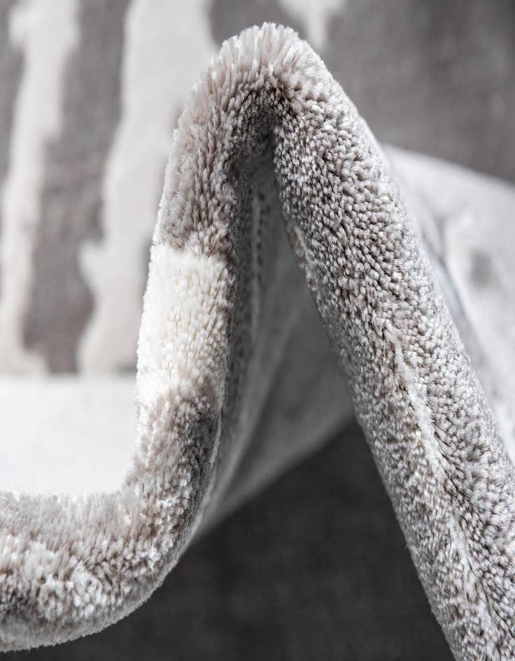 Detail image of 2' 2 x 6' Uptown Carnegie Hill Runner Rug