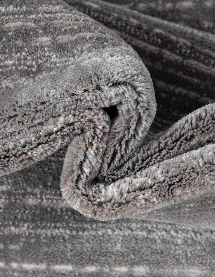 Detail image of 2' 7 x 14' Uptown Yorkville Runner Rug