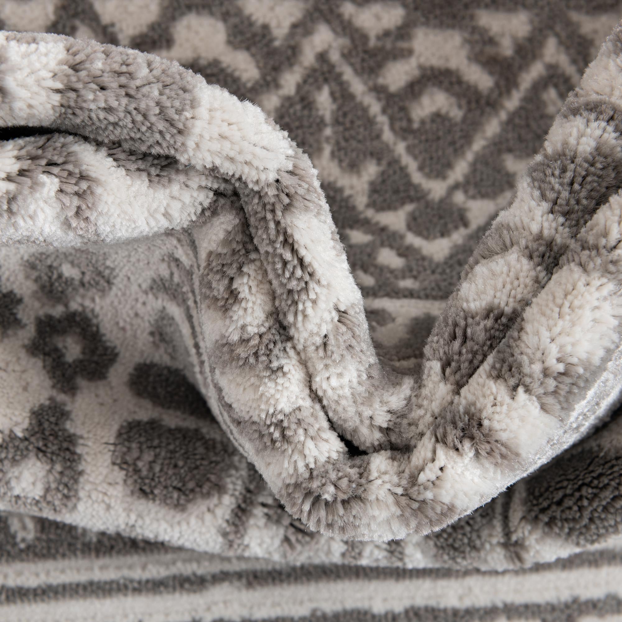 2' 7 x 8' Uptown Cloisters Runner Rug