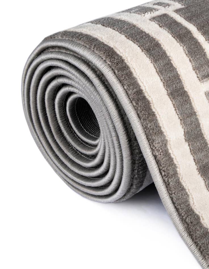 Detail image of Jill Zarin 2' 7 x 12' Metropolitan Uptown Runner Rug