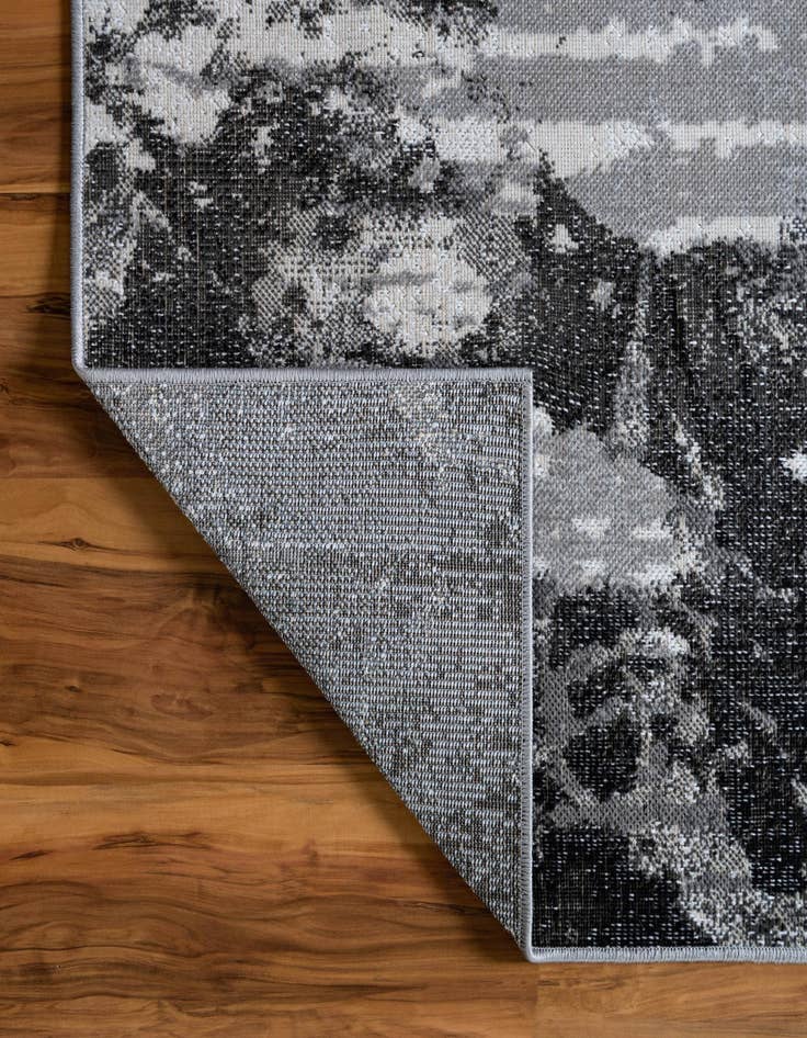 Detail image of 2' 7 x 10' Valencia Runner Rug