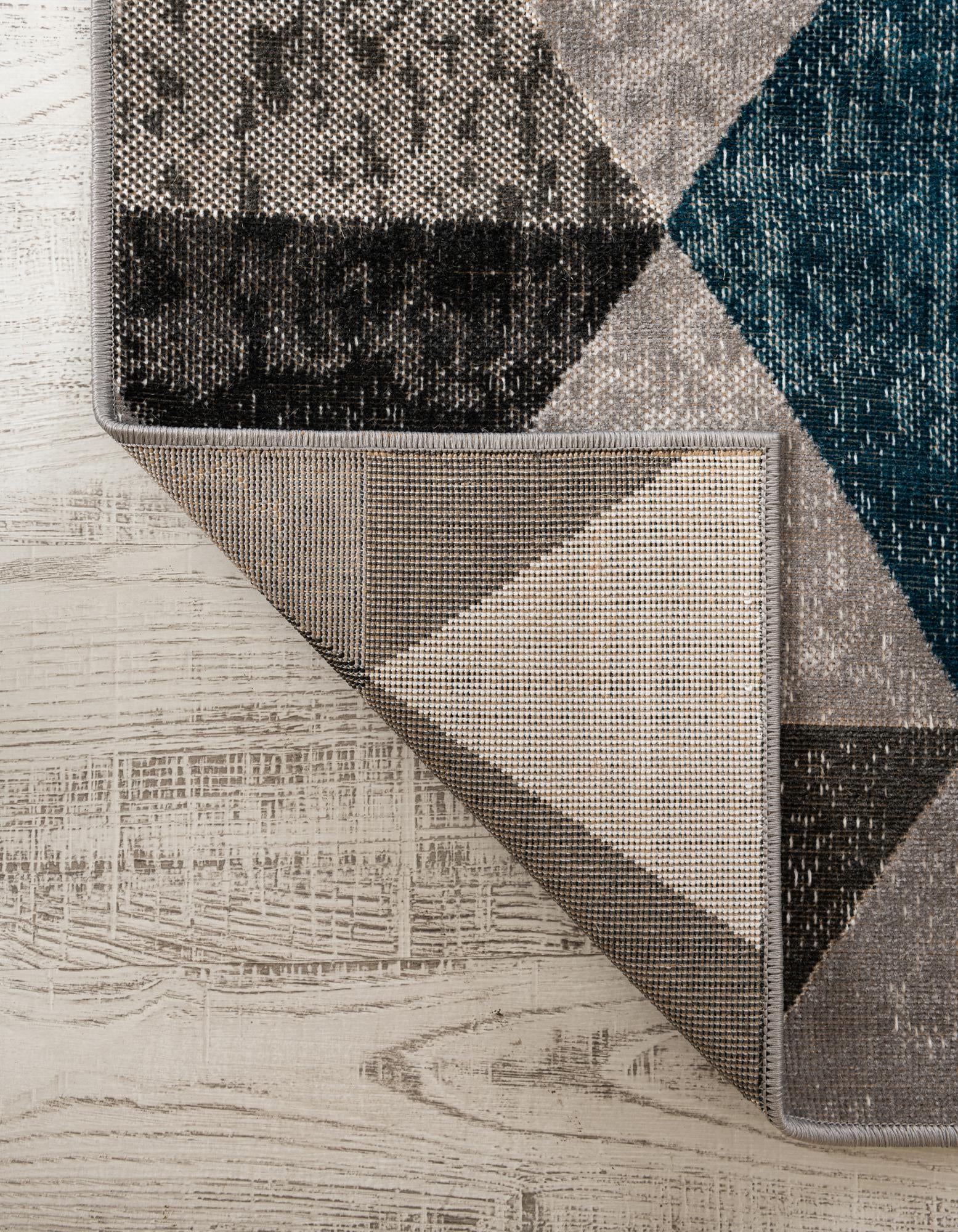 2' x 6' Valencia Runner Rug