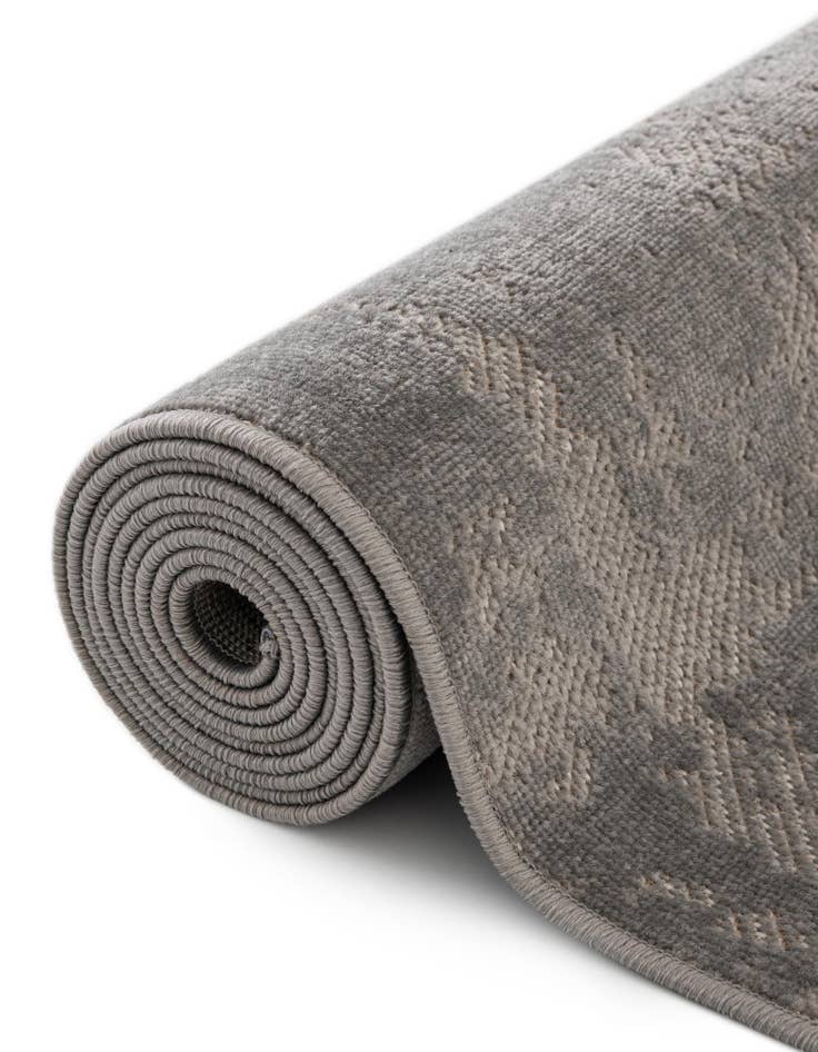 Detail image of 2' x 6' Valencia Runner Rug