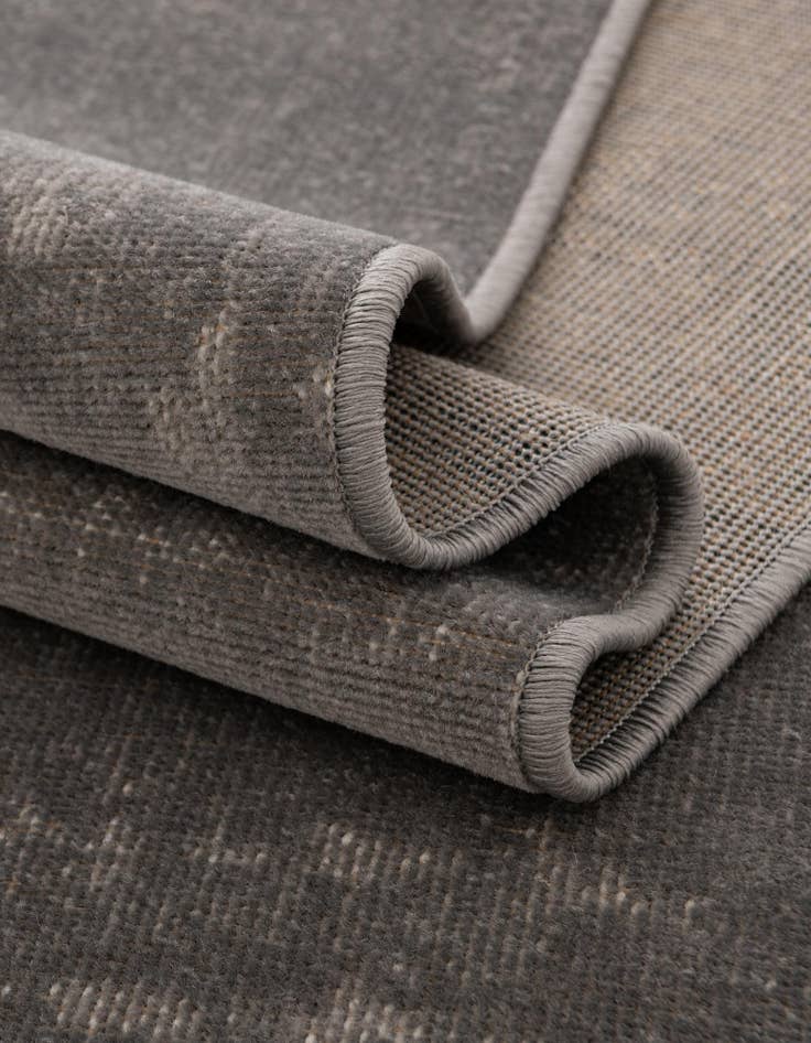 Detail image of 2' x 6' Valencia Runner Rug