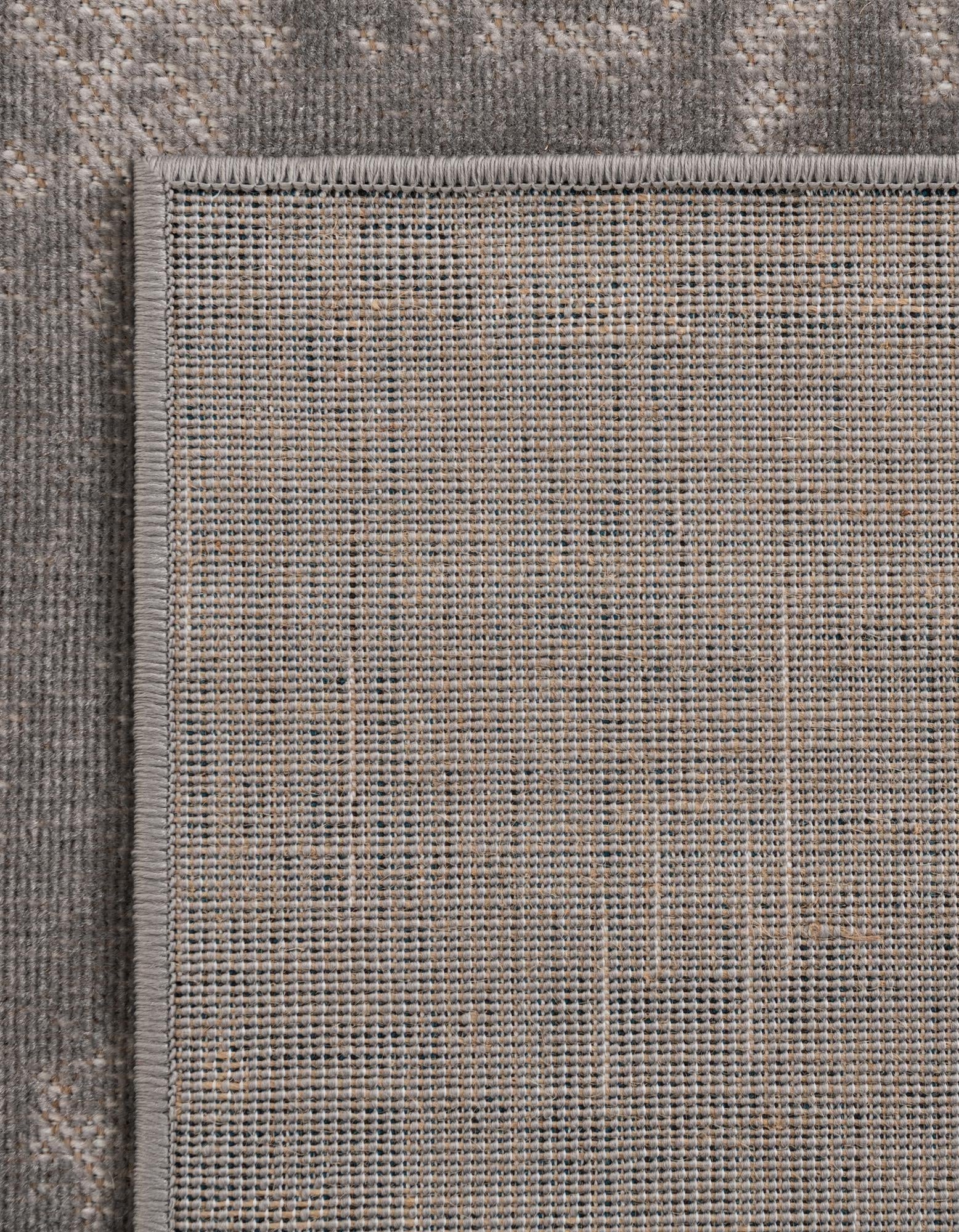 2' 7 x 10' Valencia Runner Rug