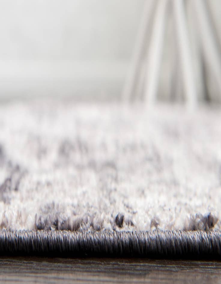 Detail image of 2' 7 x 8' 2 Vega Runner Rug