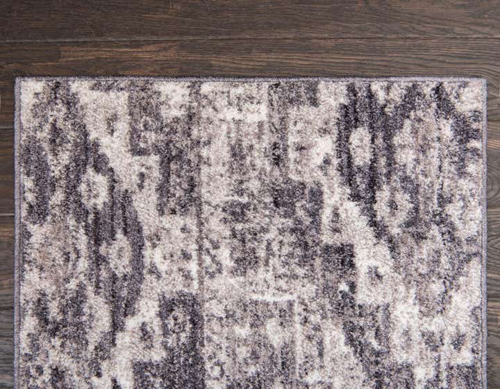 2' 7 x 8' 2 Vega Runner Rug