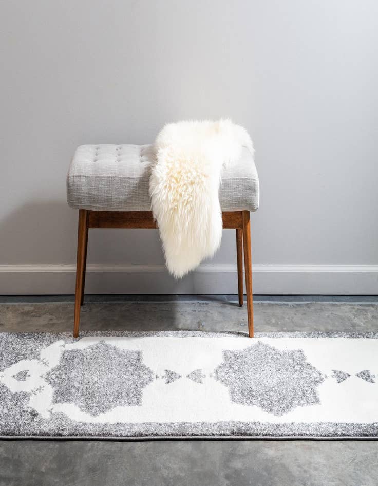 Detail image of 2' x 6' Veneto Runner Rug