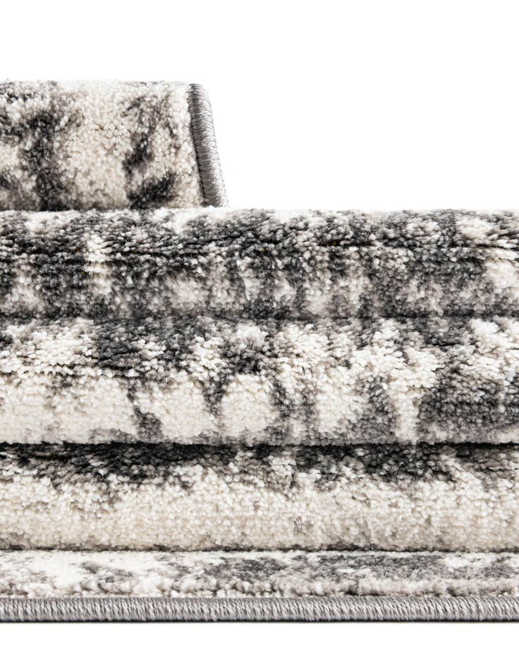 Detail image of 2' x 6' Veneto Runner Rug