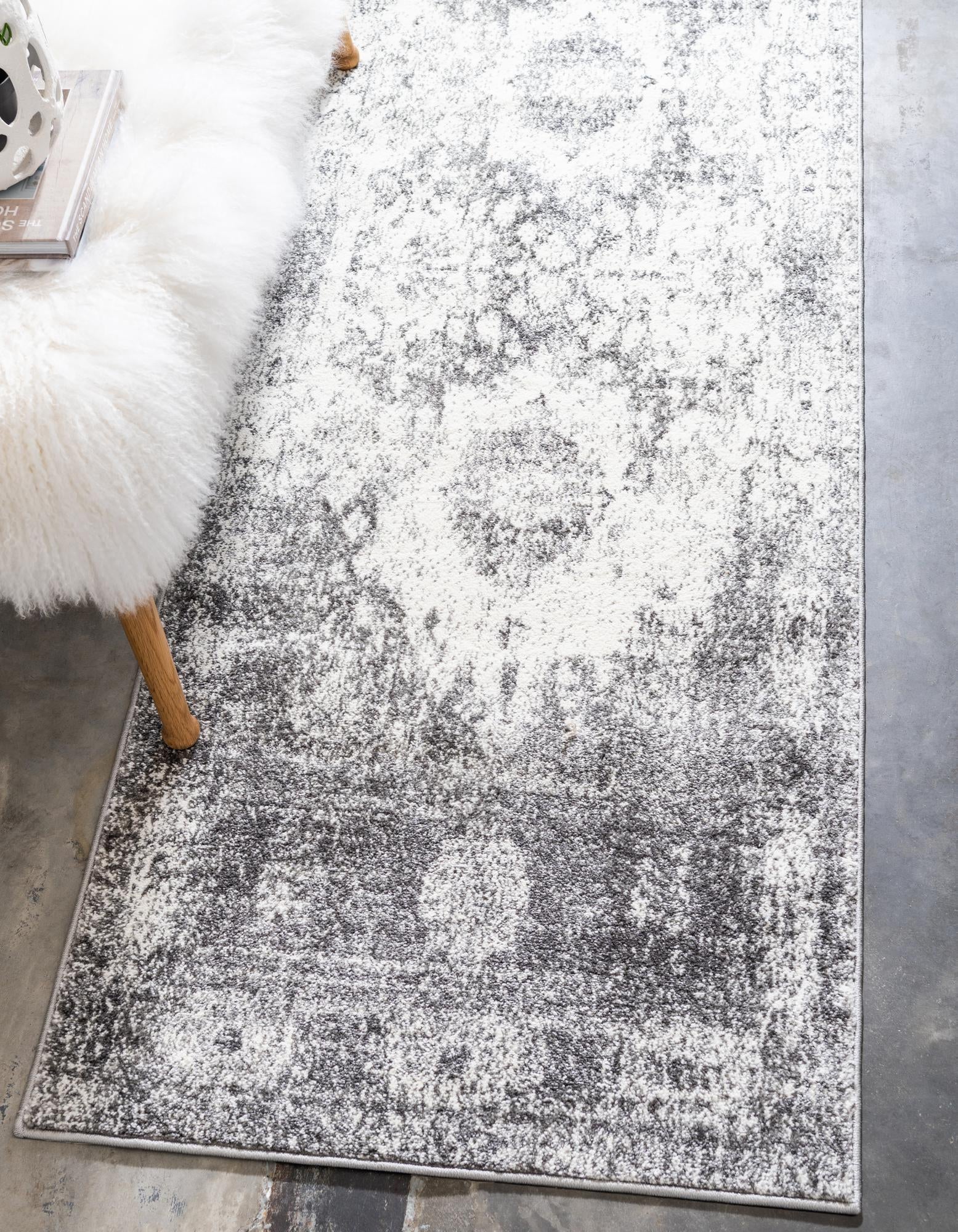 2' x 6' Venice Runner Rug