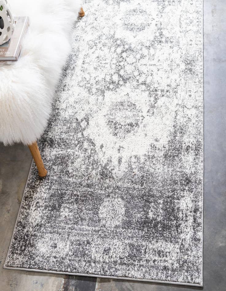Detail image of 2' 7 x 10' Venice Runner Rug