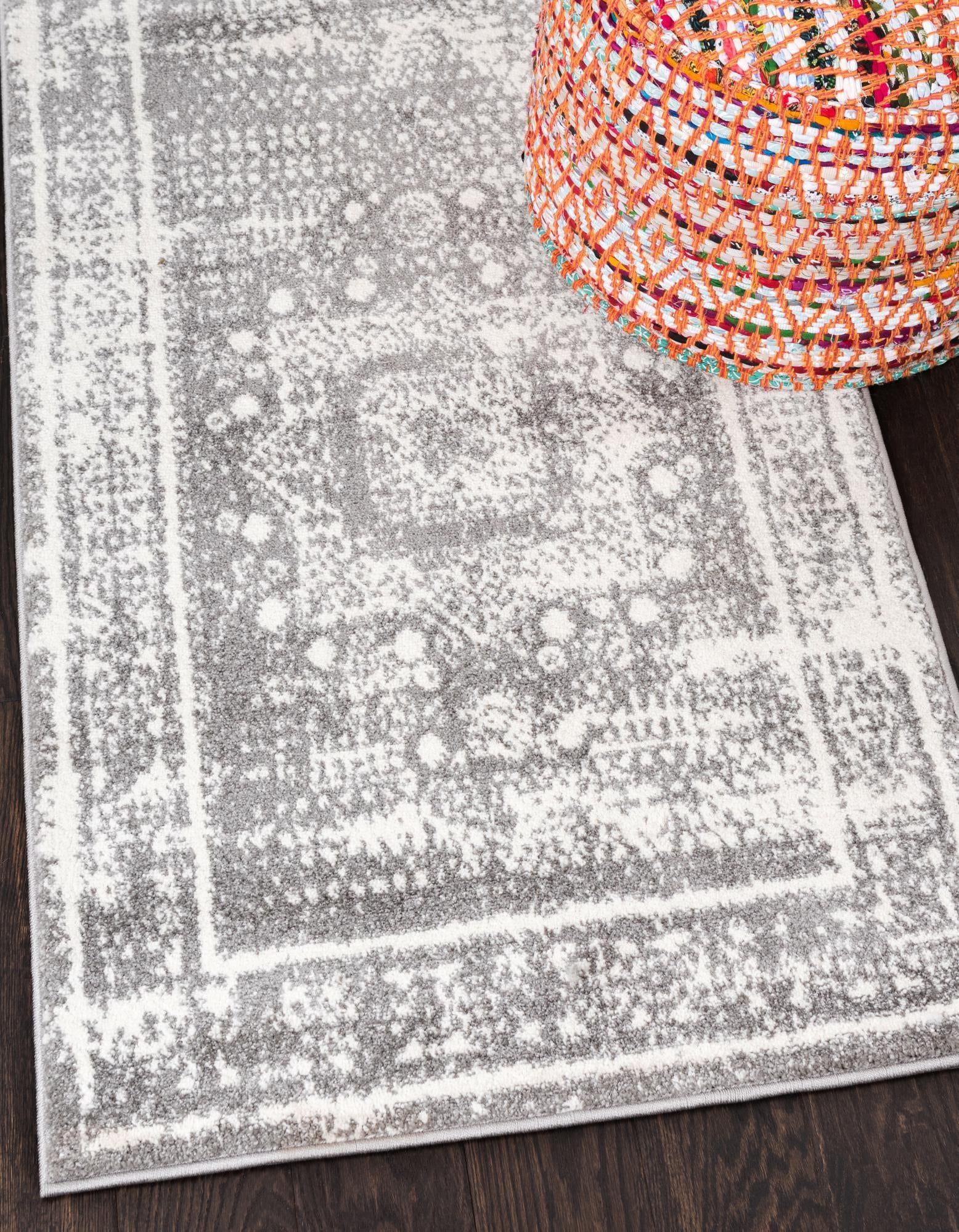 2' x 6' Venice Runner Rug