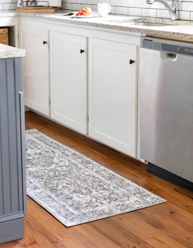 Detail image of 2' x 6' Venice Runner Rug