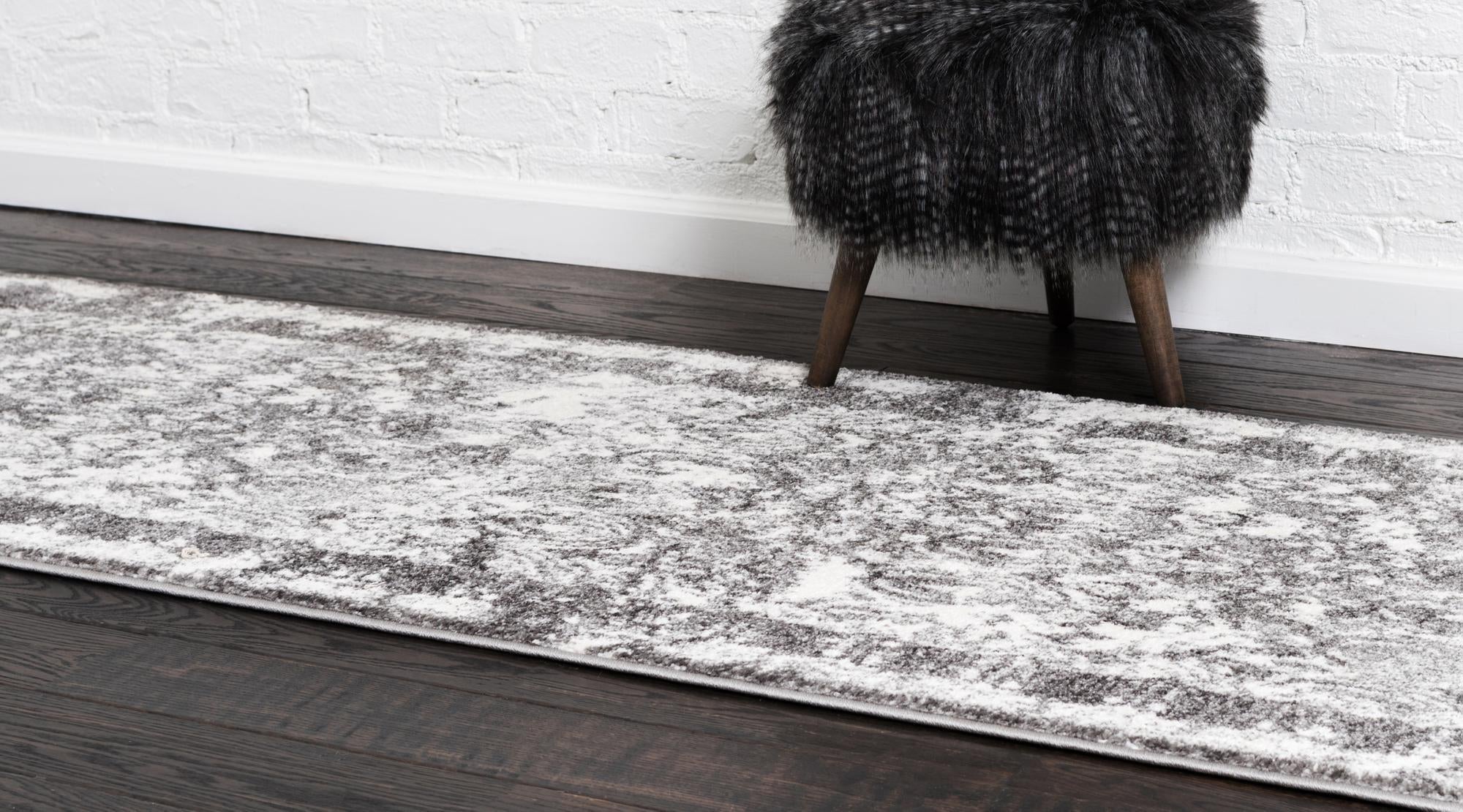 2' 7 x 10' Venice Runner Rug
