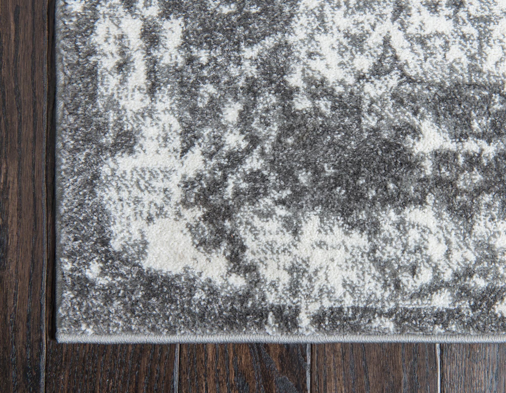 2' 7 x 10' Venice Runner Rug