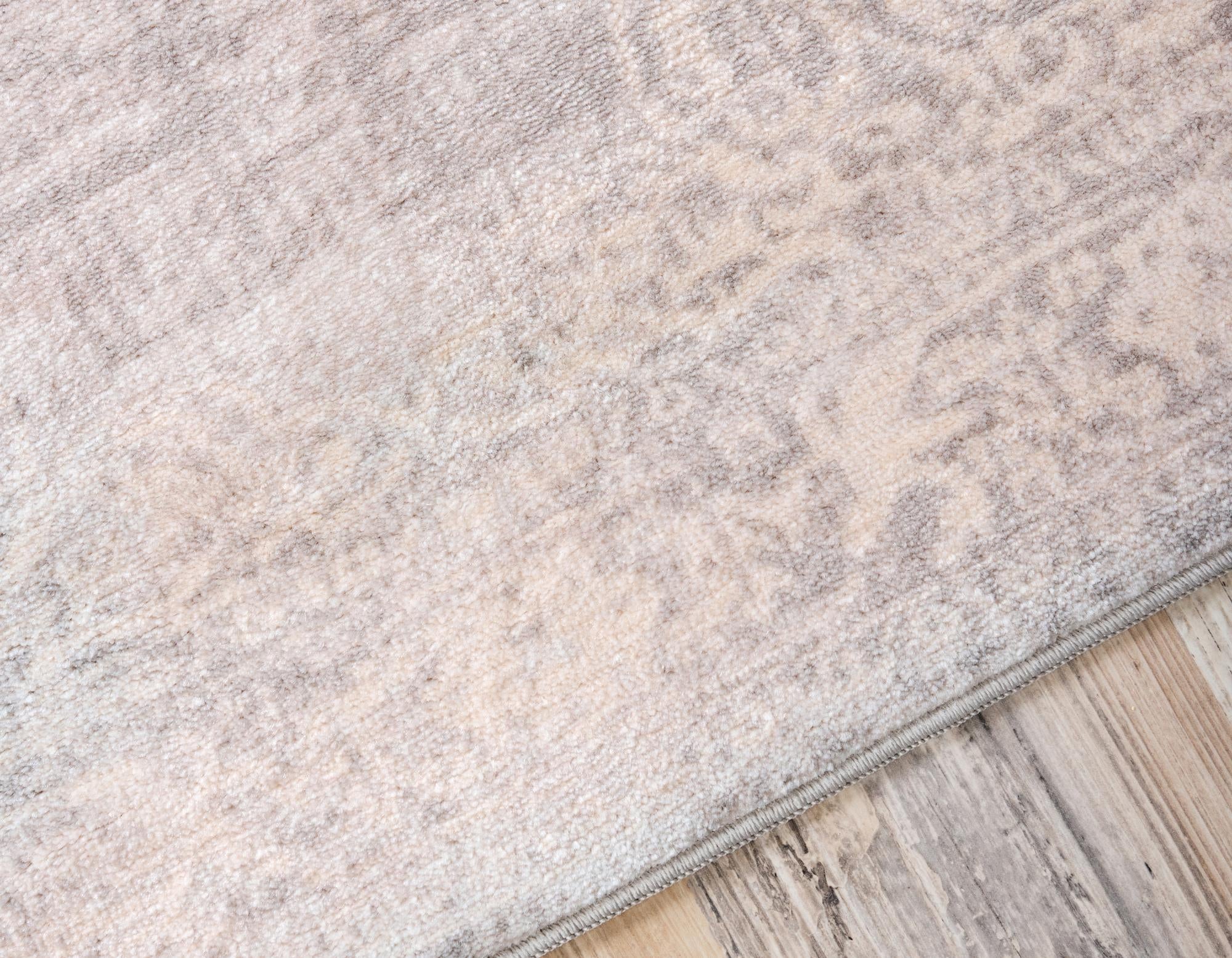 2' 7 x 10' Victoria Runner Rug