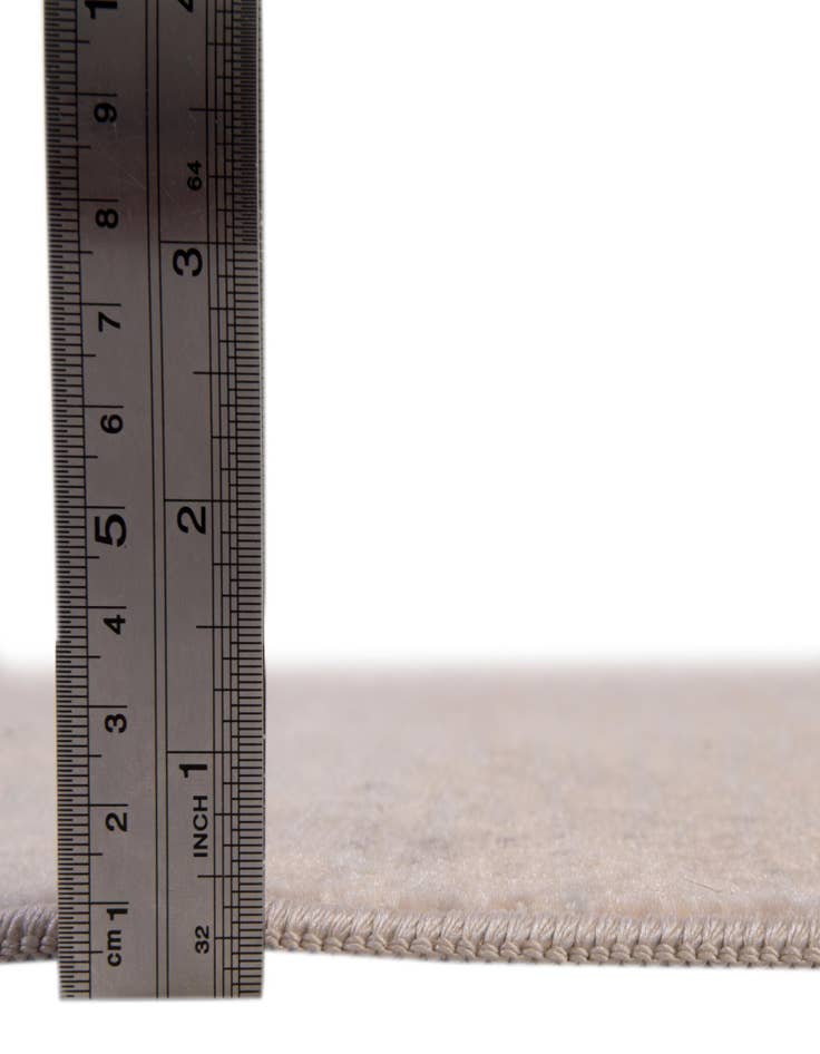 Detail image of 2' 7 x 10' Victoria Runner Rug