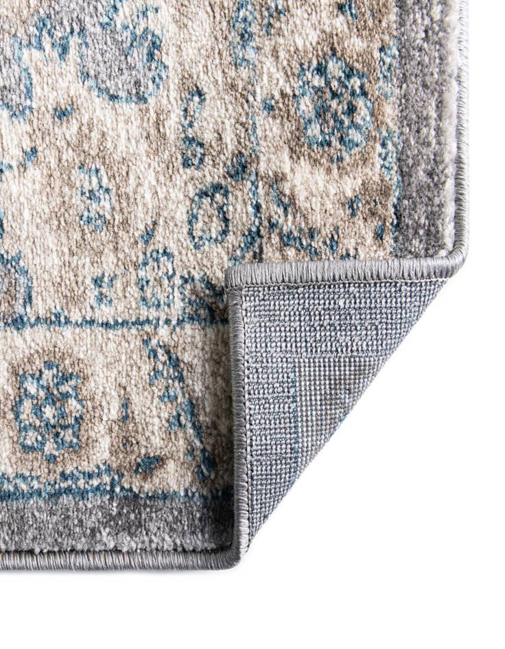 Detail image of 2' 7 x 10' Vienna Runner Rug