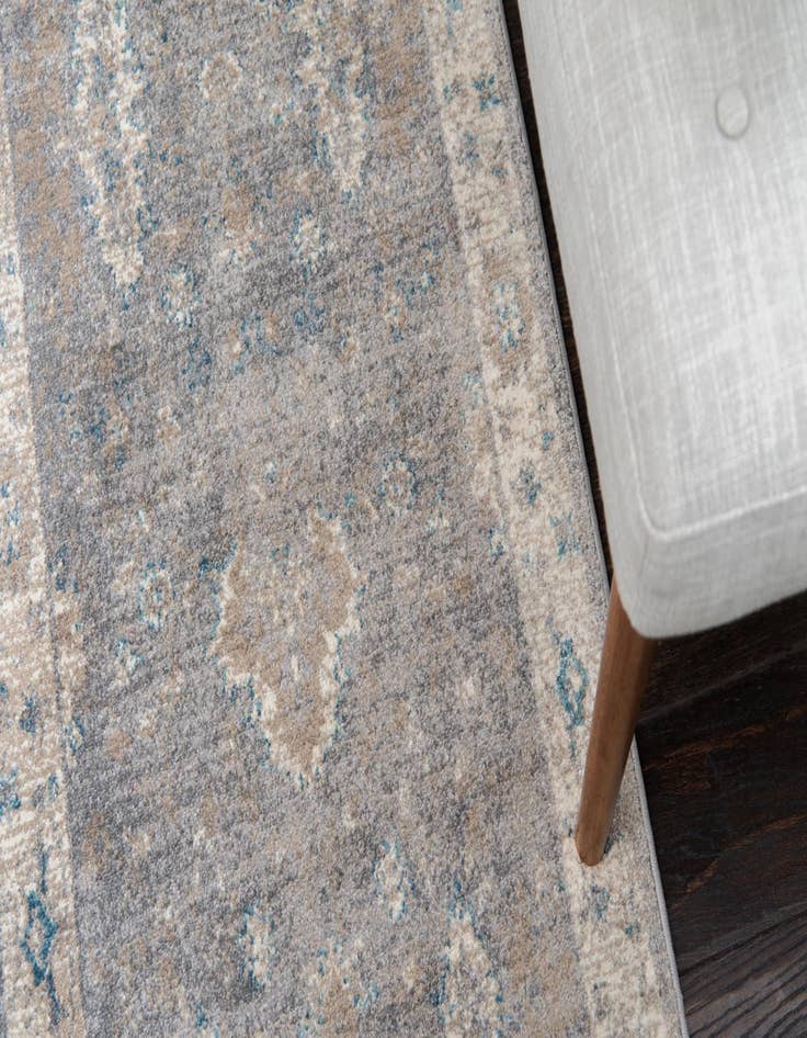 Detail image of 2' x 6' Vienna Runner Rug