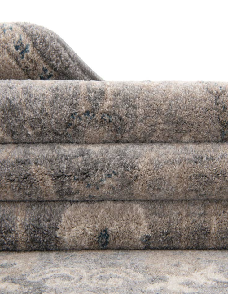 Detail image of 2' x 6' Vienna Runner Rug