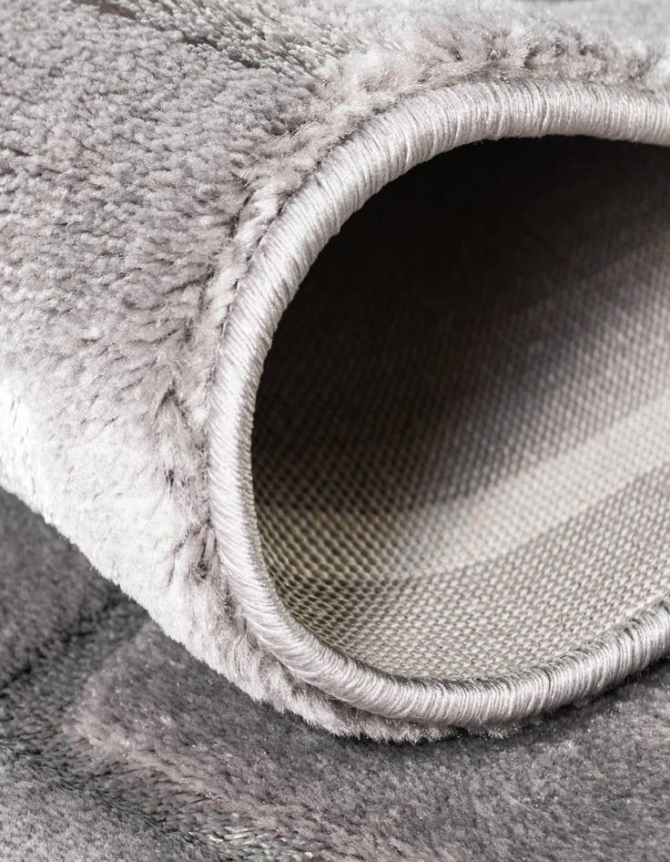 Detail image of 7' 10 x 10'  Marilyn Monroe™ Glam Deco Oval Rug