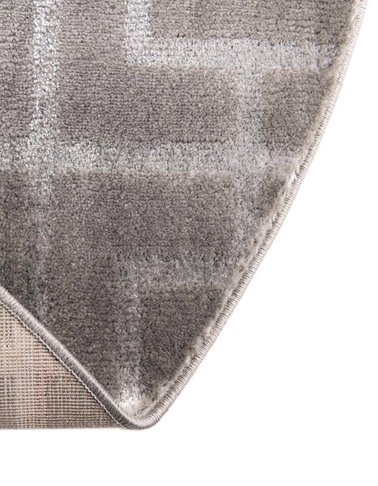 Detail image of 7' 10 x 10'  Marilyn Monroe™ Glam Deco Oval Rug