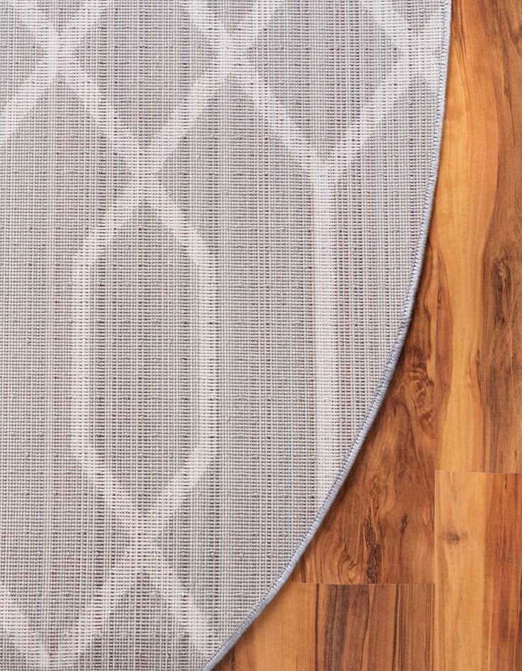 Detail image of 7' 10 x 10'  Marilyn Monroe™ Glam Trellis Oval Rug