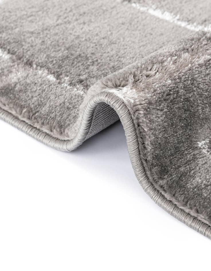 Detail image of 5' 3 x 5' 3  Marilyn Monroe&trade; Glam Deco Round Rug