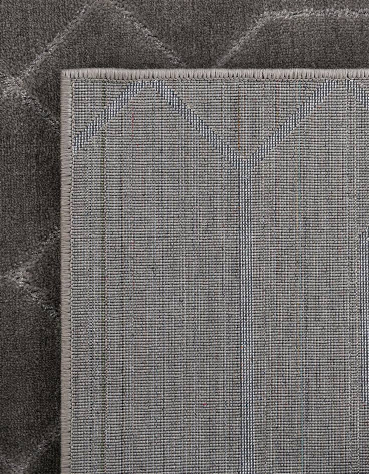 Detail image of 2' 7 x 12'  Marilyn Monroe&trade; Glam Trellis Runner Rug