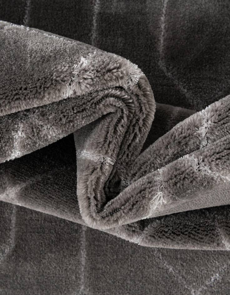 Detail image of 7' 10 x 7' 10  Marilyn Monroe&trade; Glam Trellis Square Rug