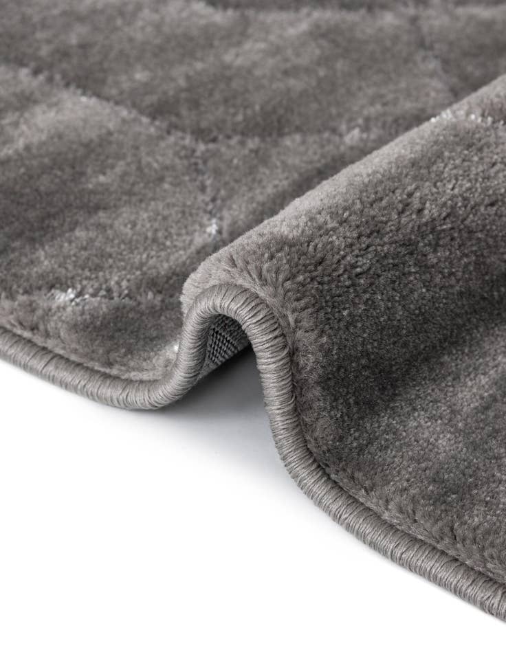 Detail image of 7' 10 x 7' 10  Marilyn Monroe&trade; Glam Trellis Square Rug