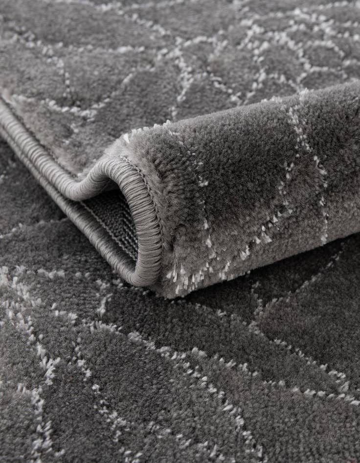 Detail image of 7' 10 x 7' 10 Marilyn Monroe™ Glam Dahlia Square Rug