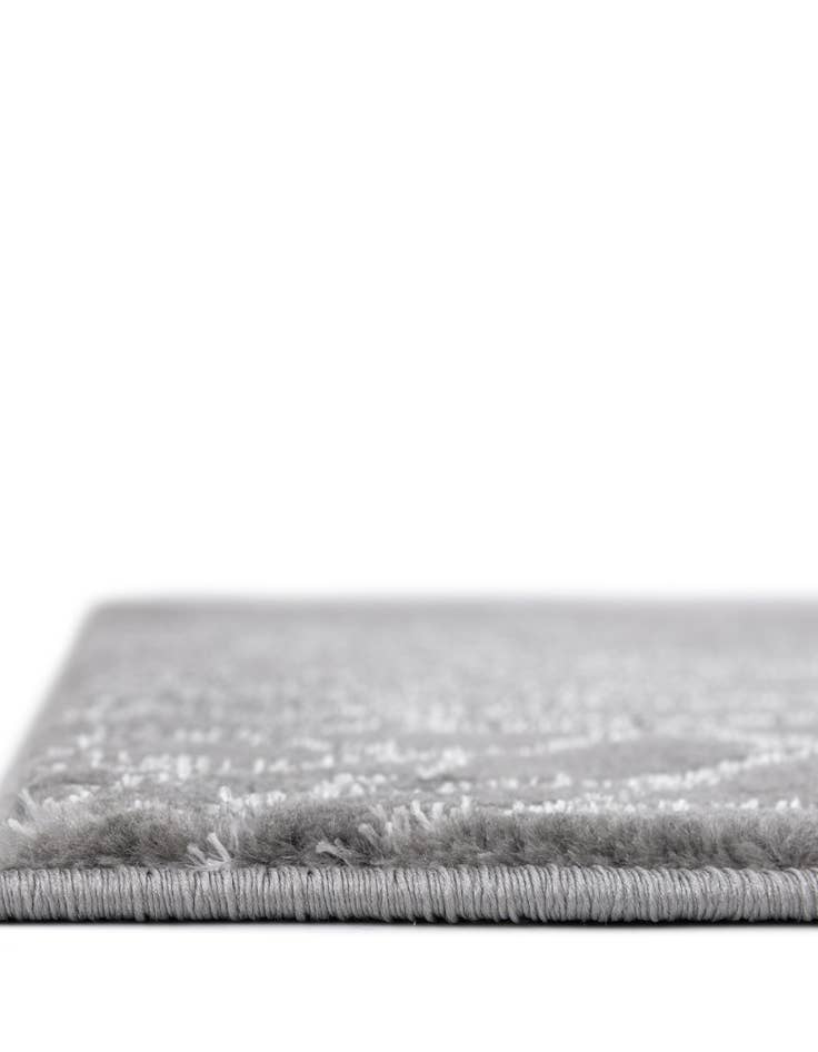 Detail image of 7' 10 x 7' 10 Marilyn Monroe™ Glam Dahlia Square Rug