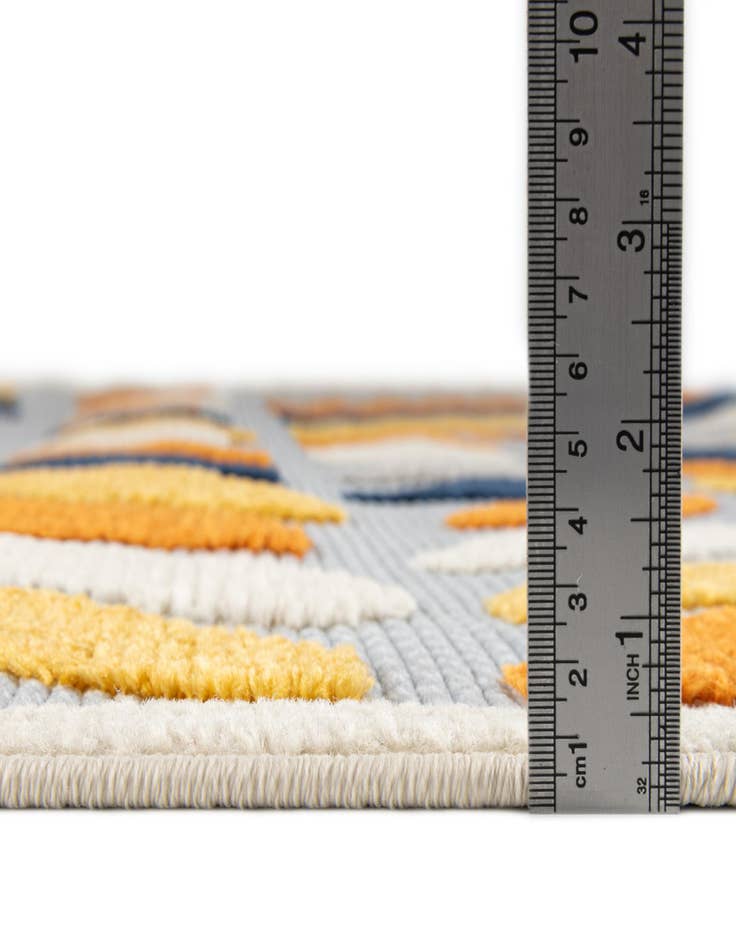 Detail image of 7' 10 x 7' 10 Easy-Clean Aruba Indoor / Outdoor Square Rug
