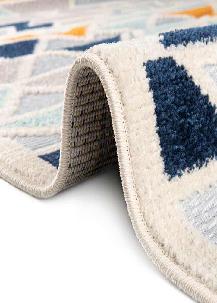 5' 3 x 5' 3 Easy-Clean Aruba Indoor / Outdoor Square Rug