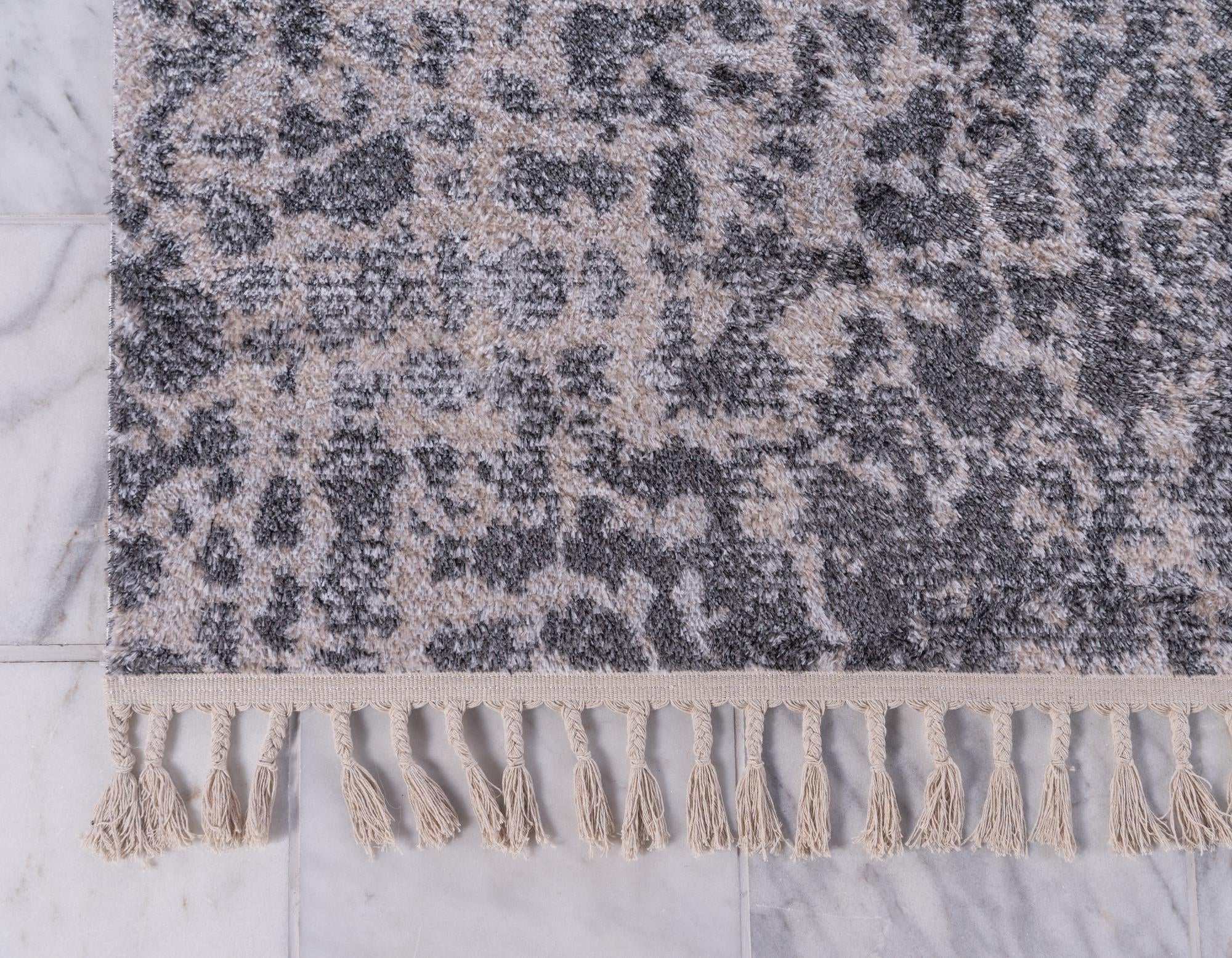 7' 7 x 7' 7 Atlas Square Rug