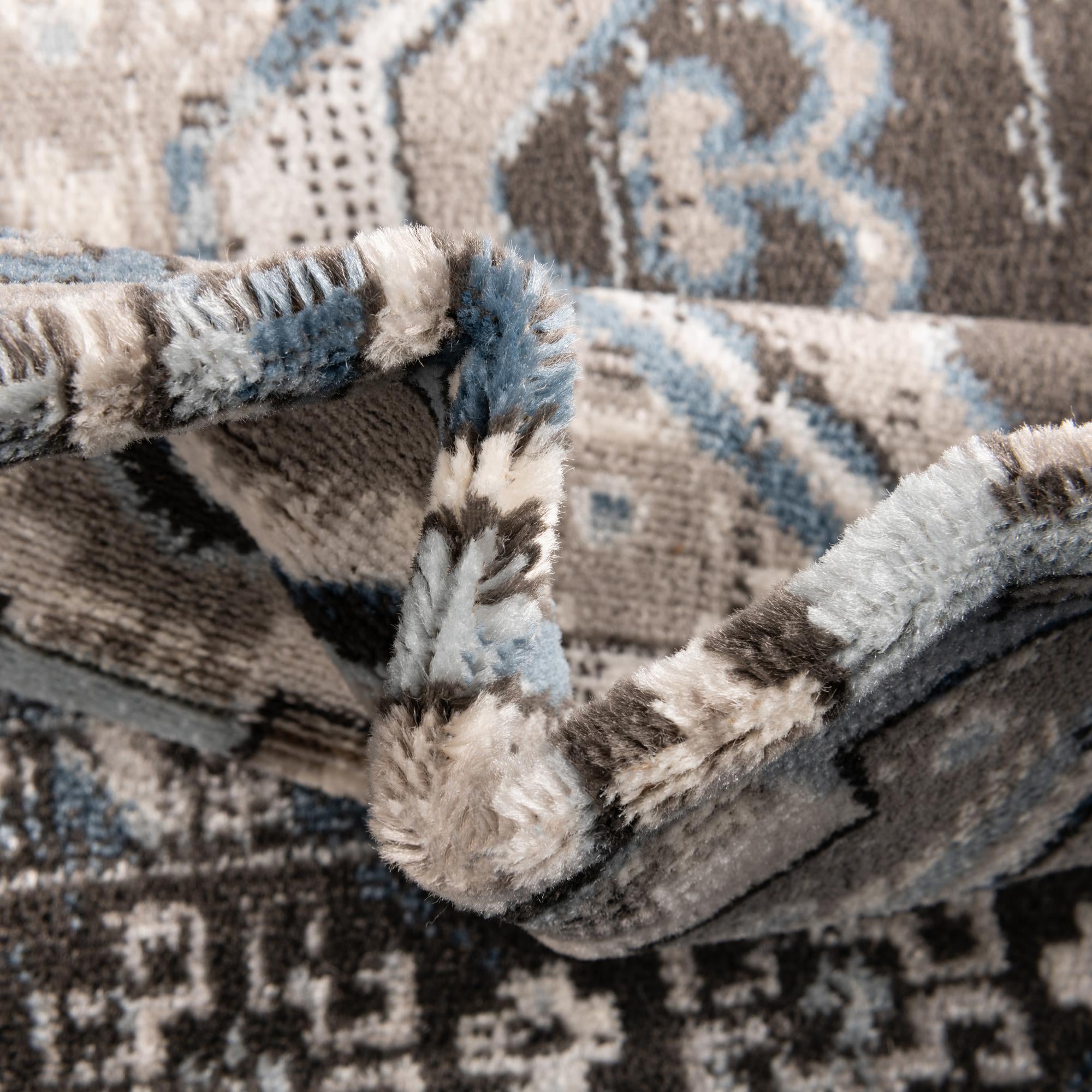 5' 3 x 5' 3 Charlotte Square Rug