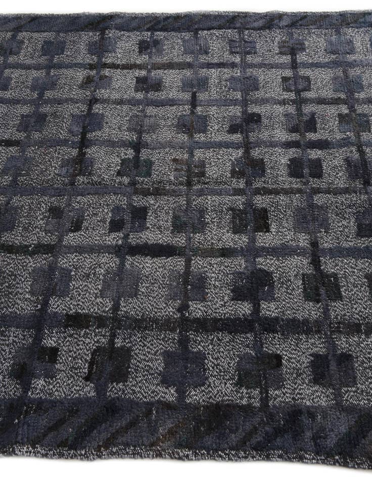Detail image of 5' 1 x 6' 7 Hand Knotted Darya Wool Square Rug