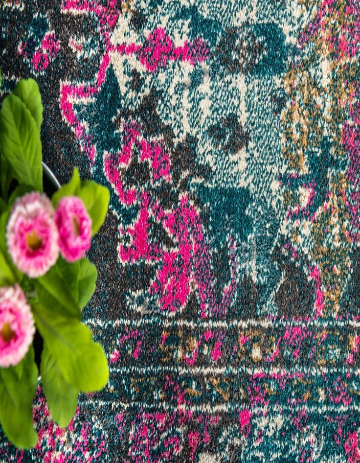 Detail image of 8' x 8' Delilah Square Rug