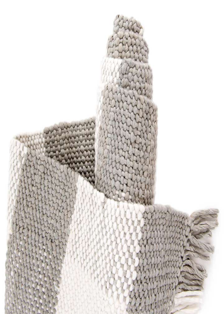 7' 10 x 7' 10 Easy-Clean Eco Plaid Washable Indoor / Outdoor Square Rug