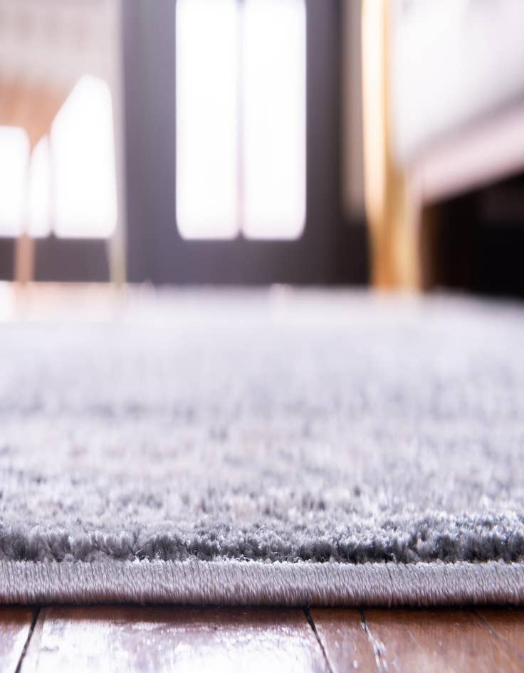 Detail image of 7' 10 x 7' 10 Estate Square Rug