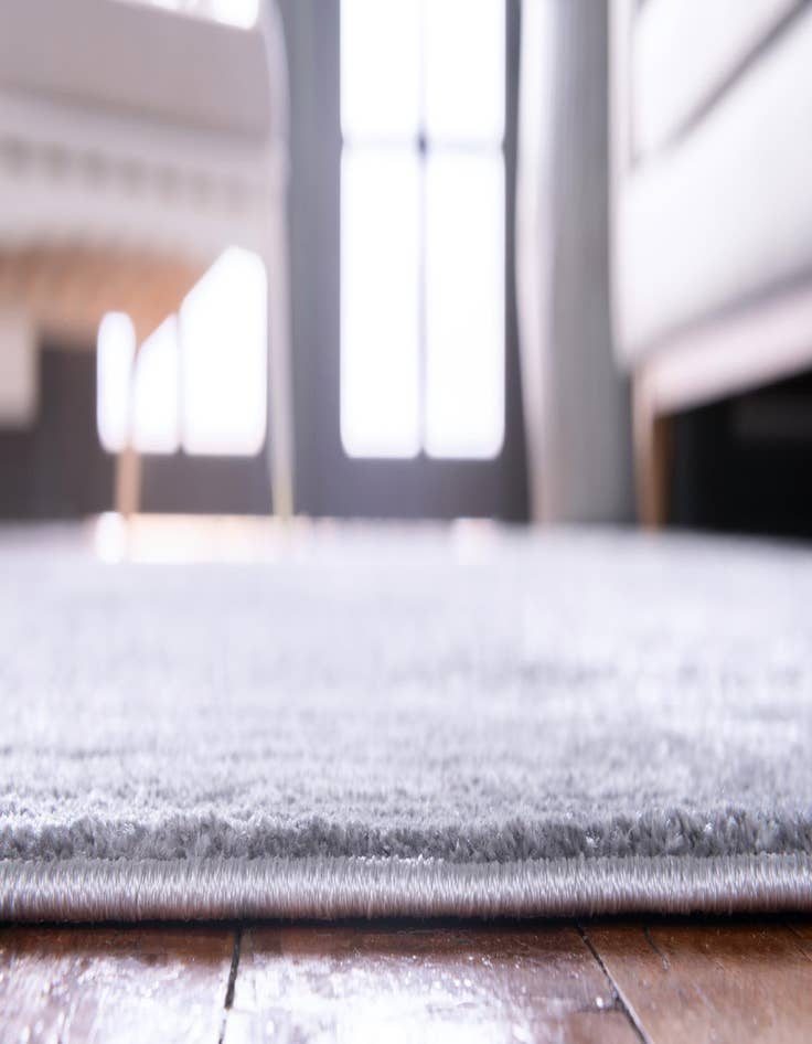 Detail image of 7' 10 x 7' 10 Estate Square Rug