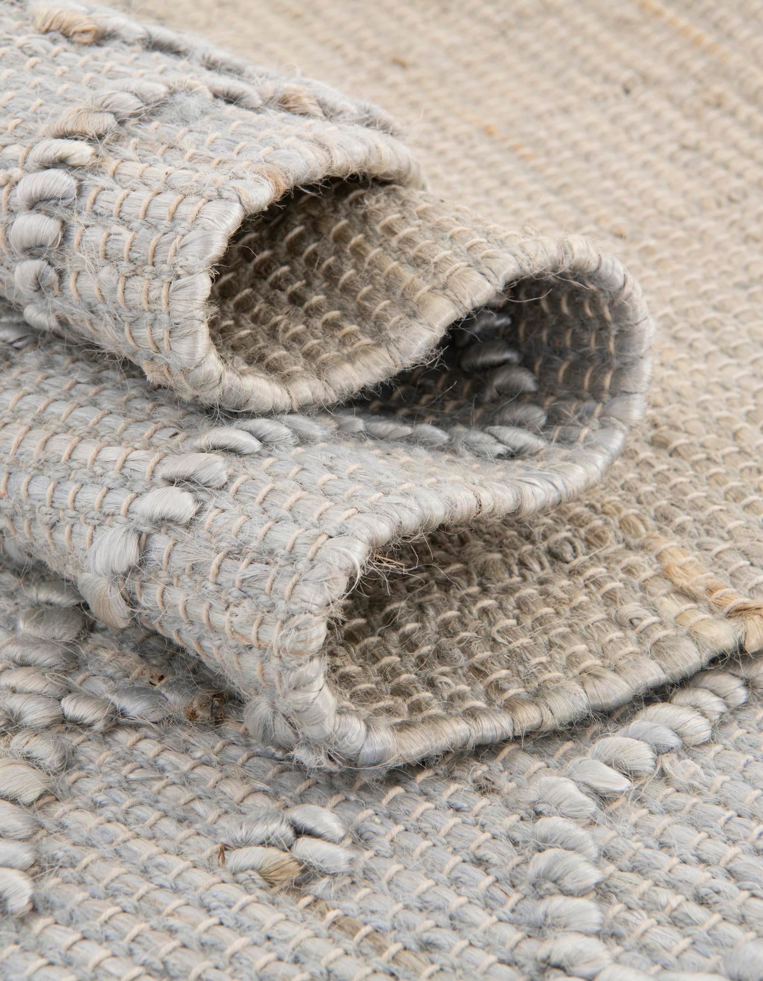 5' 3 x 5' 3 Hand Woven Larsa Jute Square Rug