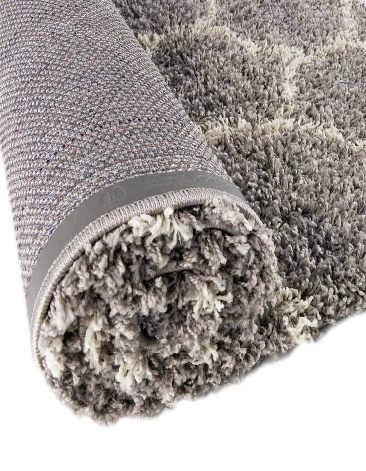 Detail image of 10' x 10' Lattice Shag Square Rug