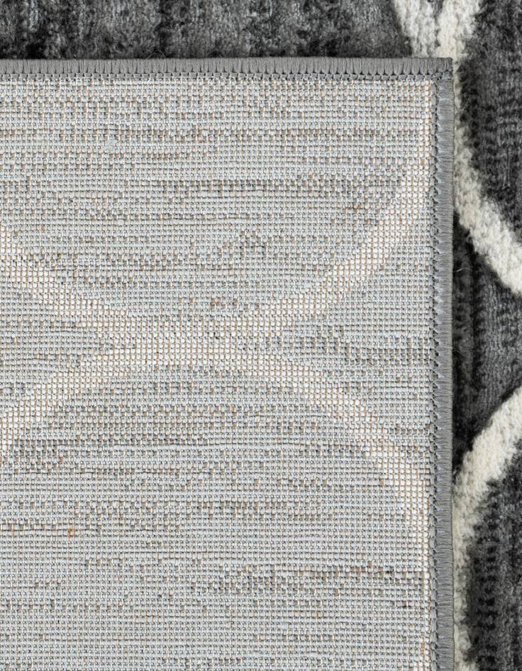 Detail image of 7' 10 x 7' 10 Lattice Trellis Square Rug