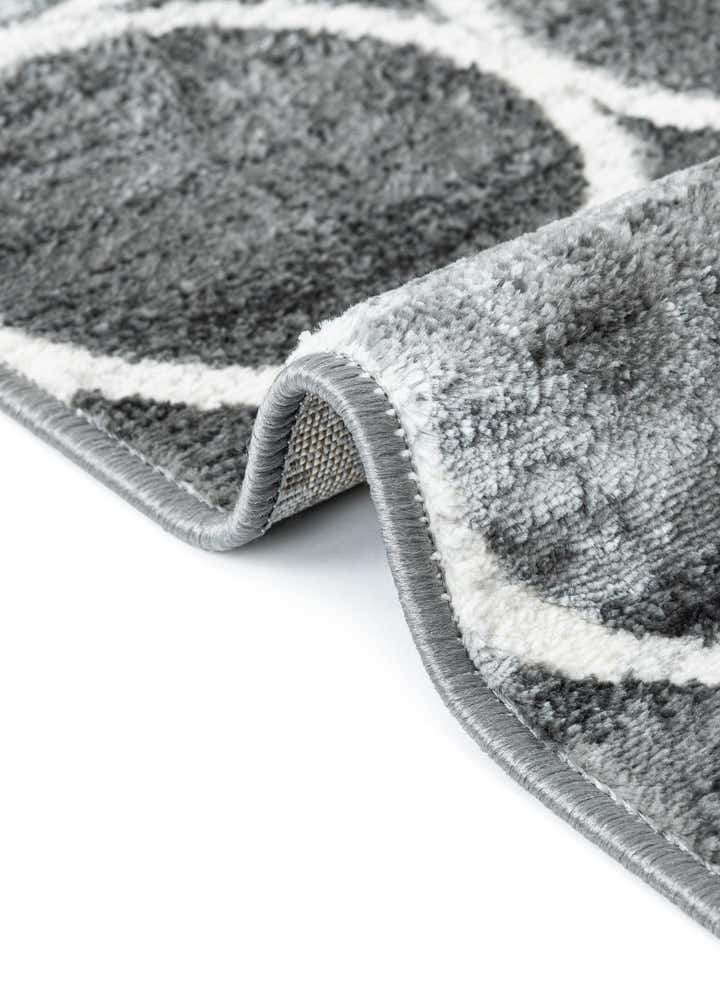 7' 10 x 7' 10 Lattice Trellis Square Rug