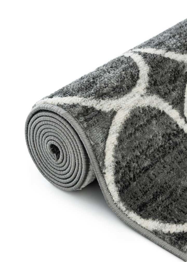 7' 10 x 7' 10 Lattice Trellis Square Rug