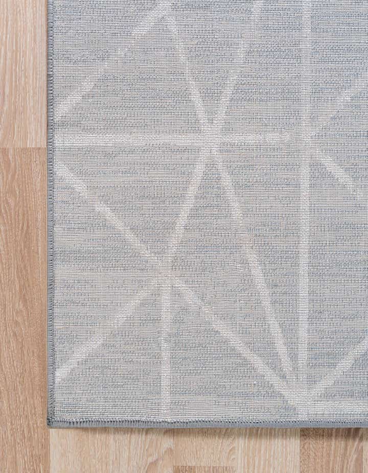 7' x 7' Lattice Trellis Square Rug
